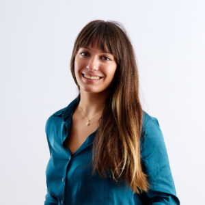 laura author pic